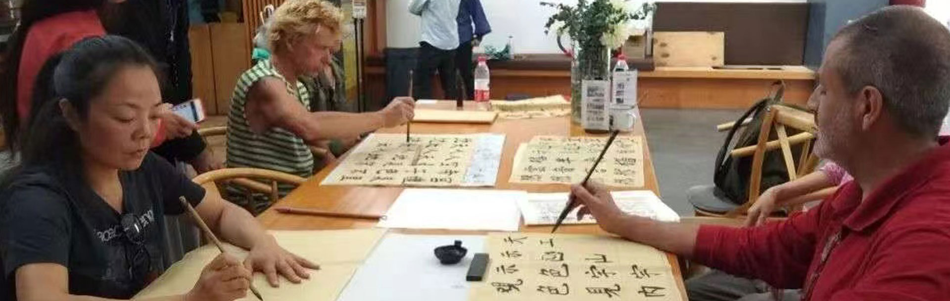 KCEL interactive Chinese language lesson with students and materials